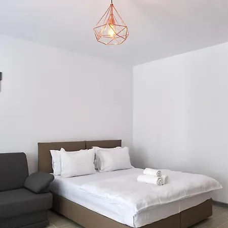 Golden Sunrise N Pools *