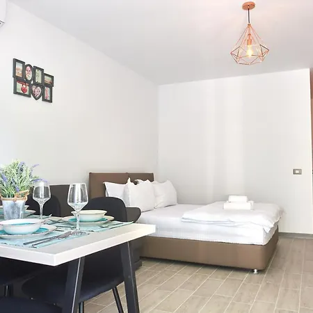 Apartmán Golden Sunrise N Pools